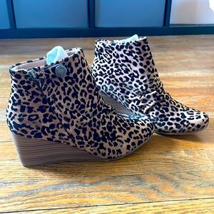 Leopard print wedge ankle booties NIB (fits like 9.5)